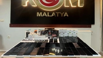 Malatya’da çok sayıda kaçak cep telefonu ele geçirildi