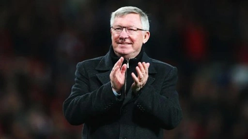 Manchester United, Alex Ferguson'un görevine son verdi