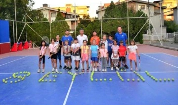 Manisa haber | Yunusemre yaz tenis kursu rekor katılımla sona erdi