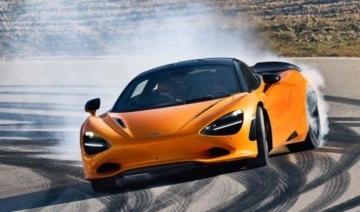 McLaren'in yeni canavarı 750S...