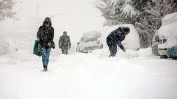 Megakent resmen donacak! İstanbul'a ilk kar yağışı için tarih verildi