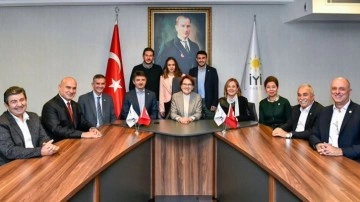 Meral Akşener'den Cumhurbaşkanı Erdoğan'a fotoğraflı yanıt! Gördüğün gibi yanımdakiler...