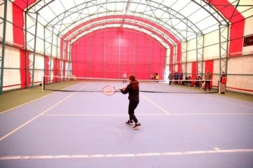 Merkezefendi'de tenis turnuvası başlıyor