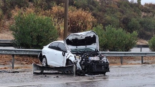 Mersin'de feci kaza: 4 kişi yaralandı