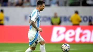 Messi penaltı kaçırdı Arjantin kalecisiyle yarı finale yükseldi