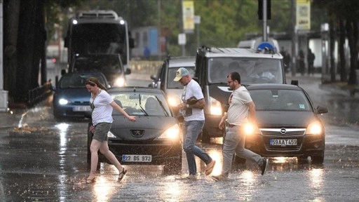 Meteoroloji saat verip uyardı! Bu illerdekiler aman dikkat fena geliyor