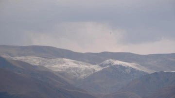 Mevsimin ilk karı yağdı! Beyaza büründü