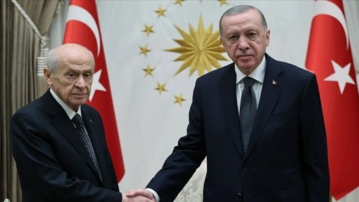 MHP Genel Başkanı Devlet Bahçeli'den Cumhurbaşkanı Erdoğan'a tebrik telefonu