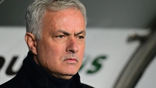 Mourinho'dan Galatasaray'a sarı kart göndermesi