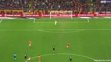 Muslera 50 metreden gol yedi sarı kırmızılı taraftar golü atan Soyalp'i alkışladı