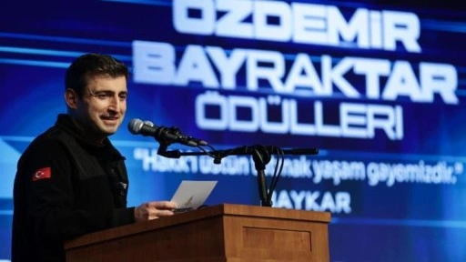 Özdemir Bayraktar ödülleri sahiplerini buldu