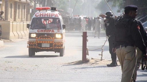 Pakistan'da askeri tesise intihar saldırısı! Çok sayıda ölü ve yaralı var