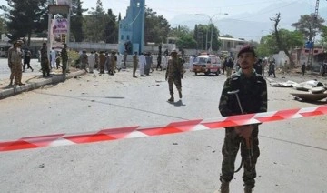 Pakistan'da TIR ve otobüs çarpıştı: 10 ölü, 13 yaralı
