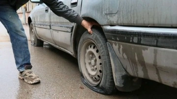 Park halindeki 200 aracın lastikleri patlatıldı