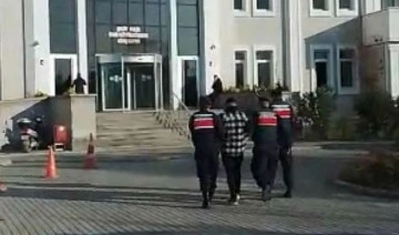 Sahte otomobil ilanı verip, 'kapora' alarak dolandıran şüpheli tutuklandı