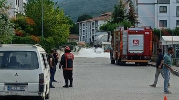 Sakarya'da oksijen yüklü tankerdeki sızıntı paniğe neden oldu