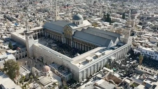 Şam Emevi Camisi'nin halısının değiştirilmesi çağrısına Fatma Şahin'den açıklama