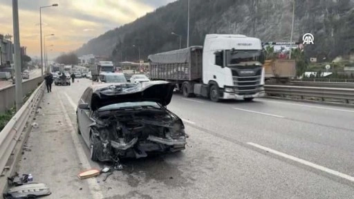 Samsun'da zincirleme trafik kazası: Yaralılar var!