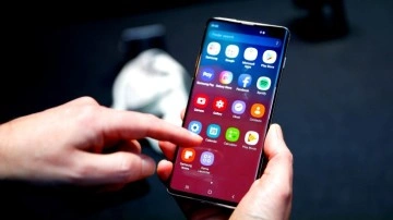 Samsung telefonlarda APK yüklemek tarih mi oluyor?