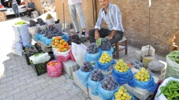 Sason'da hasadı başlayan incir tezgahlarda yerini aldı