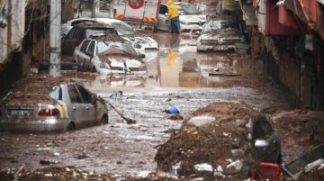 Sel felaketinde can kaybı 17 oldu! Kaybolan anne ve kızı arama çalışmaları sürüyor