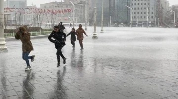 Sel, fırtına, kuvvetli yağış! Meteoroloji'den 7 il için sarı ve turuncu kodlu uyarı