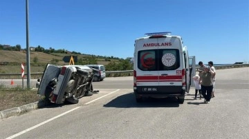 Sinop’ta iki otomobil çarpıştı: 3 yaralı