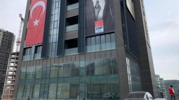 Son Dakika! CHP İstanbul İl Başkanlığı binası yakınında silahla ateş açıldı