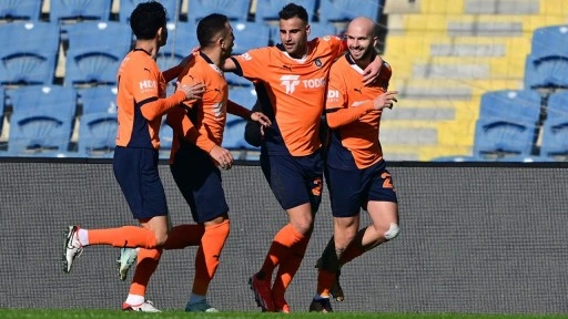 Süper Lig'de Rams Başakşehir Çaykur Rizespor'u mağlup etti! Ghezzal penaltı kaçırdı