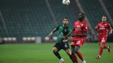 Süper Lig yolunda zorlu maç! Çorum FK - Kocaelispor! CANLI