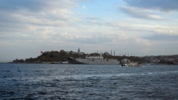 TCG Anadolu ile Ayasofya Camii aynı karede!