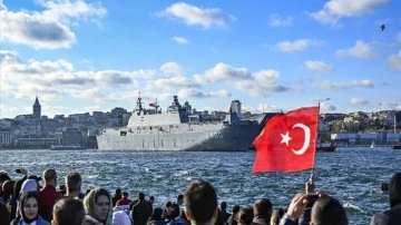 TCG Anadolu İstanbul'dan ayrıldı! Yeni adresi bakın neresi