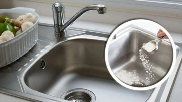 Temizlikte Pratik Çözüm: Un İle Mutfak Lavabosunu Parlatma