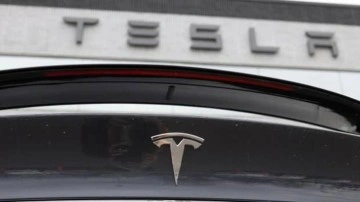 Tesla, 2024'te daha yavaş bir büyüme öngörüyor