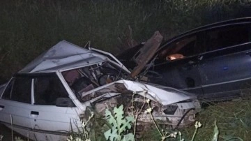 Tokat'ta 3 aracın karıştığı kazada 2 kişi yaralandı