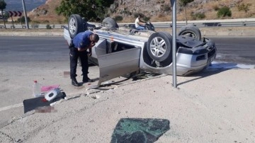 Tokat'ta refüje çarpan otomobil takla attı: 3'ü çocuk, 5 yaralı