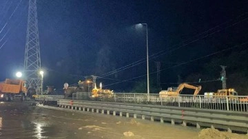 Trabzon-Gümüşhane kara yolu ulaşıma kapatıldı