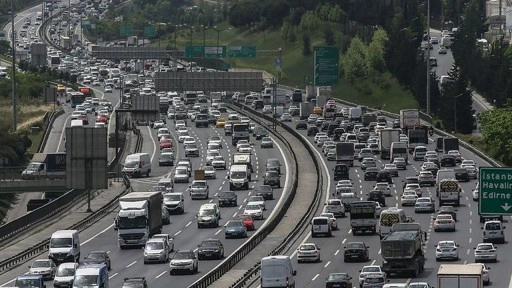 Trafiğe bir tabela daha ekleniyor! Duman, sis, yağmur ve kar gibi hava koşullarına karşı uyaracak