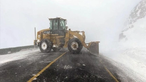 Tunceli'de kar yağışı: 131 köy yolu ulaşıma kapandı