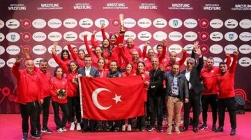 Türkiye Kadın Güreş Milli Takımı Avrupa ikincisi oldu