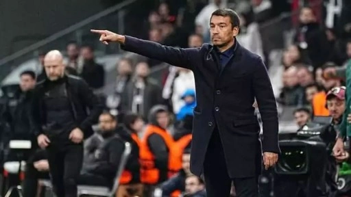 Van Bronckhorst'tan genç yıldız Semih'e övgü dolu sözler