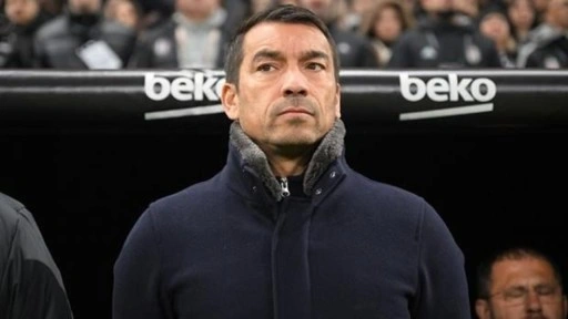 Van Bronckhorst'tan geri dönüş sorusuna taraftarı kızdıracak yanıt