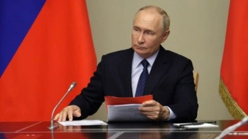 Vladimir Putin'den dikkat çeken çıkış: Çok kutuplu dünya düzenini...