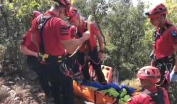 Yamaç paraşütü yapan Rus turist, kayalıklara düşüp yaşamını yitirdi