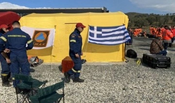 Yunanistan, Türkiye'ye insani yardım taşıyan beş uçak gönderiyor