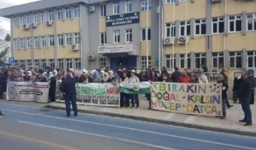 Yurttaşlar çimento fabrikasına karşı adliye önünde!